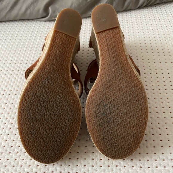 Michael Kors, brown sandal wedges, size 8 - Picture 4 of 4